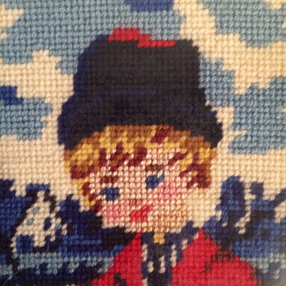 2 vintage needlepoint framed pics of children. - Picture 4 of 12